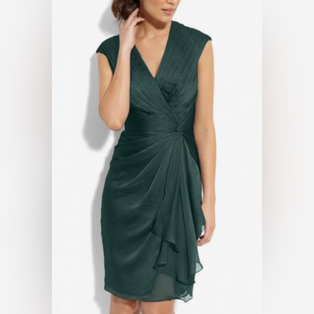 Adrianna Papell Emerald Pleated Chiffon Dress Size 6P